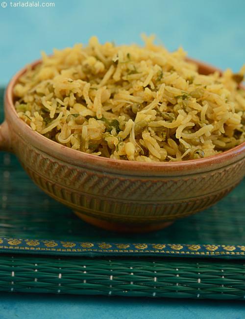 Moong sprouts and rice flavoured with spices cooked in the microwave.