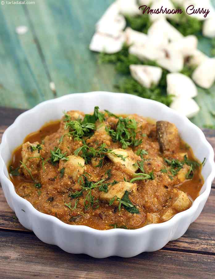 Cubed mushrooms cooked in masaledar Indian style with onions, ginger, chillies, tomato puree and spice powders including the peppy garam masala! Half a cup of curd gives a creamy texture to the gravy while dry fenugreek leaves imparts a rich flavour.