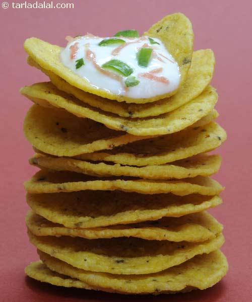 Nacho Chips with Cheesy Carrot Dip