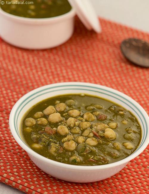 Palak Chole, unusual combination of spinach and chole, spinach boosts the  flavour and gives the chole gravy a creamy texture.