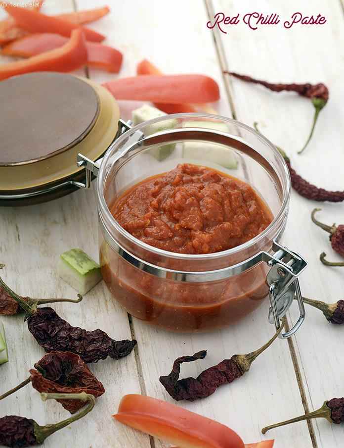 Red Chilli Paste, Bottle gourd and capsicum form the body of this paste, while red chilli gives its dominant flavour. 