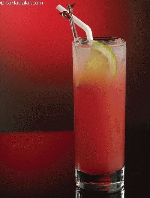 Shirley Temple, non-alcoholic cocktail, just stir lemon juice, grenadine syrup, sugar syrup, ginger-ale squash and top it with a fizzy lemon drink.