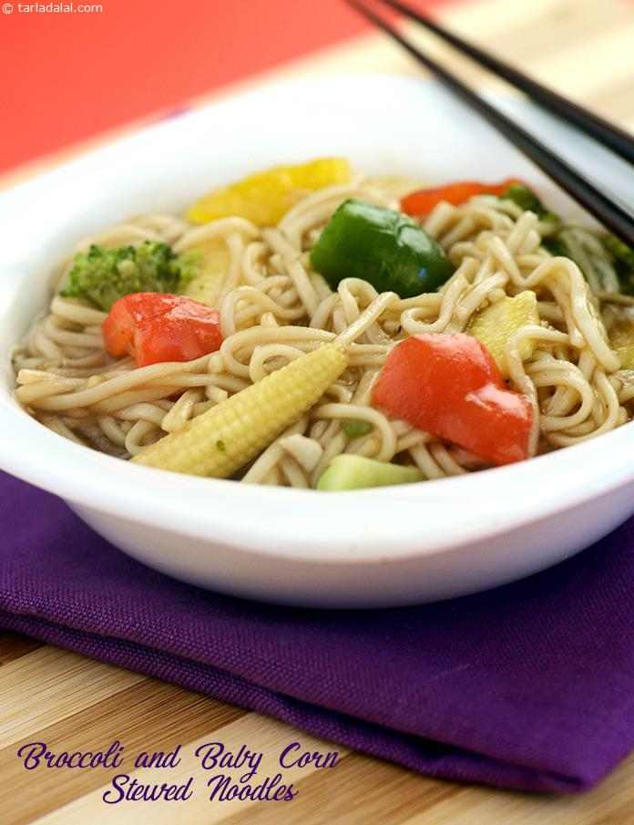 Broccoli and Baby Corn Stewed Noodles