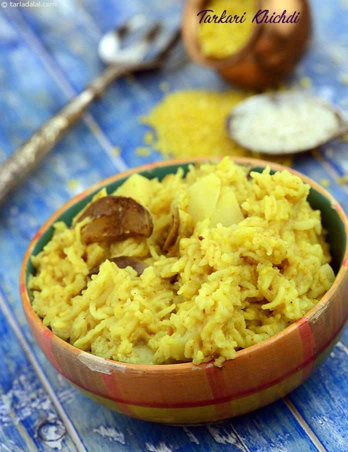 Tarkari Khichdi, to add to the goodness of vegetables, moong dal is also a rich source of protein, folic acid and zinc. An interesting combination of health and taste makes this dish a must-try!
