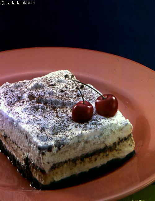 Tiramisu an Italian dessert made with sponge fingers dipped in coffee syrup and topped with cheese cream.