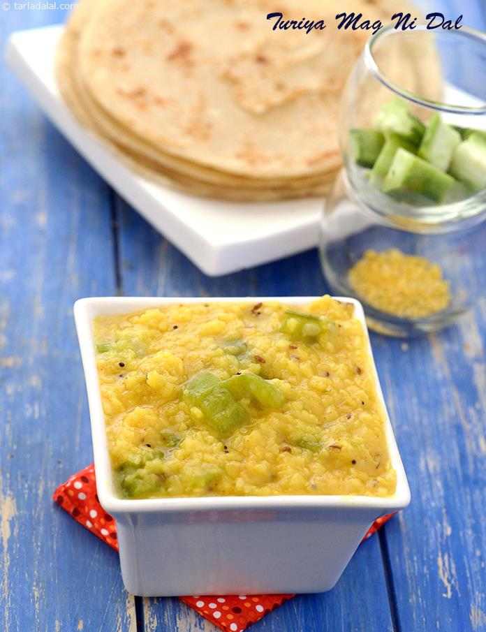 Turiya Mag Ni Dal, with a hint of basic Gujarati spices and a peppiness imparted by lemon juice, this preparation of ridge gourd and moong dal is quite unique and entertaining in its own way. 