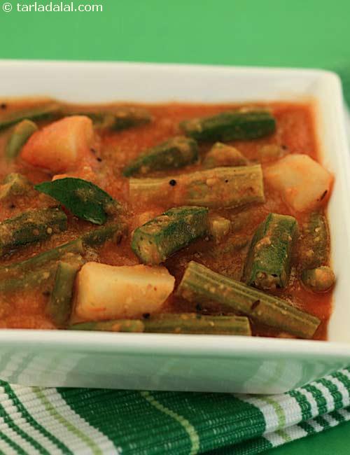 Vegetable Curry In Tomato Sauce