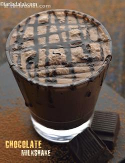 https://cdn.tarladalal.com/members/9306/images/chocolate_milkshake,_chocolate_milkshake_recipe-14401.jpg