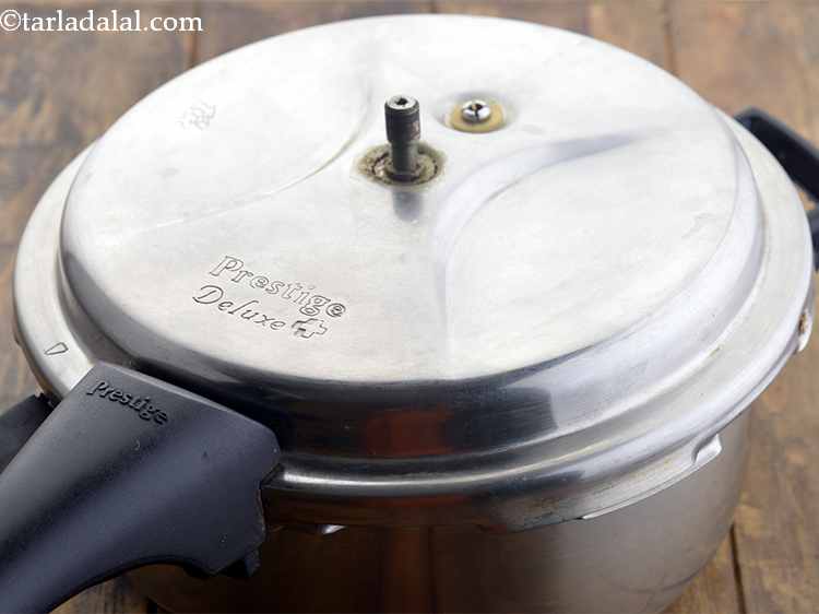 Making popcorn in a pressure online cooker