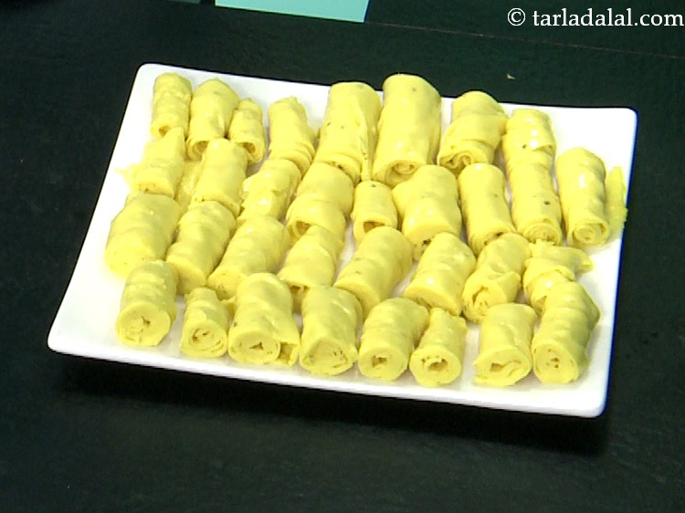 Khandvi Recipe Gujarati Khandvi Besan Khandvi