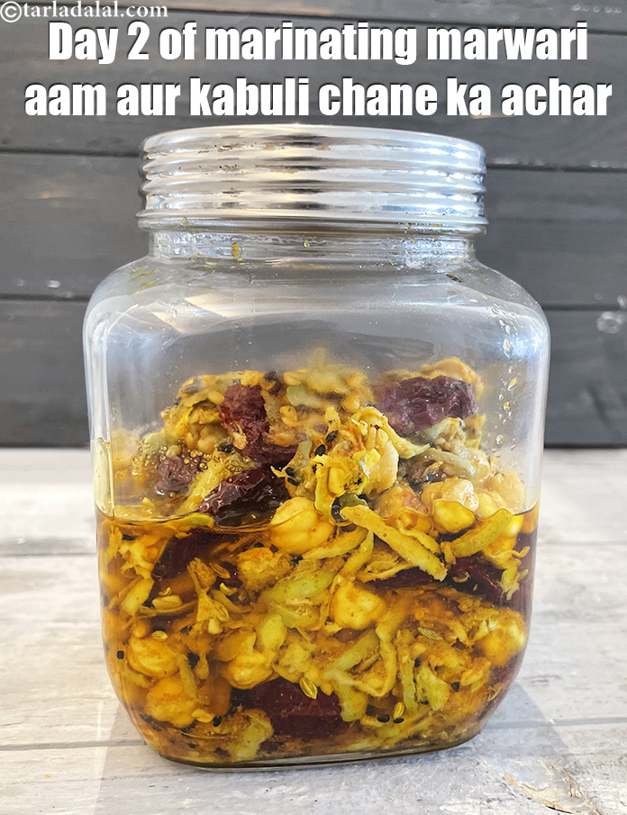 Marwari Aam Aur Kabuli Chana Ka Achar Aam Aur Kabuli Chana Ka Achar