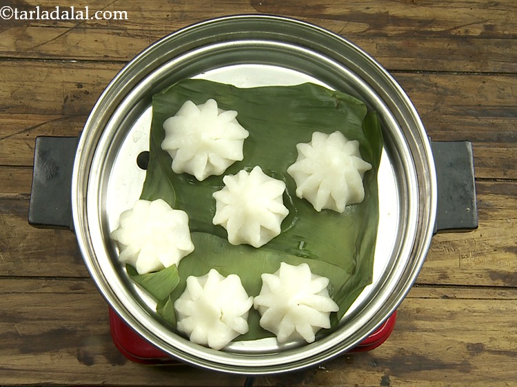 Modak Steamed Modak Ukadiche Modak For Ganesh Chaturthi Recipe How To Make Modak