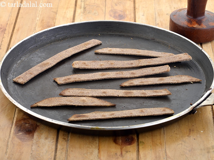 nachni nimki recipe | Indian ragi nimki | healthy Bengali wheat flour ...