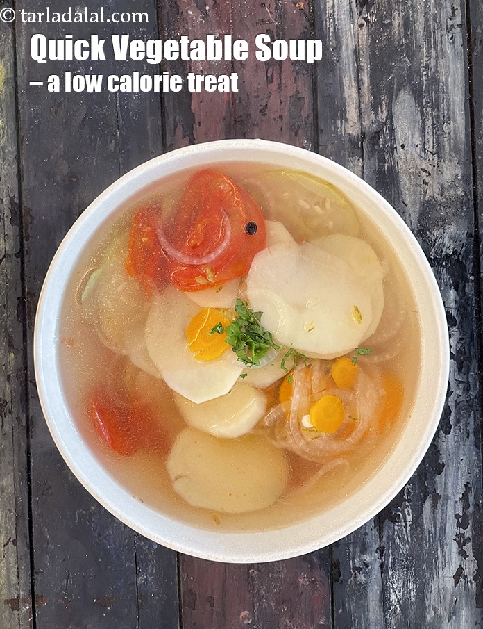 https://cdn.tarladalal.com/members/9306/procstepimgs/quick-vegetable-soup-%E2%80%93-a-low-calorie-treat-1-196255.jpg