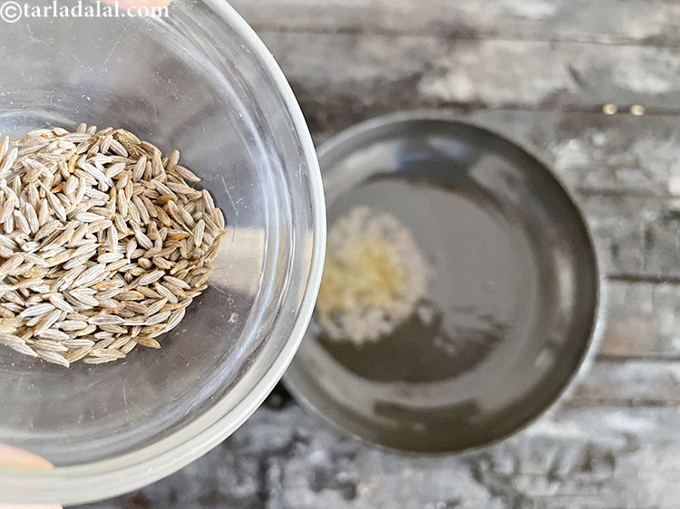 Ragi and Coriander Uttapam recipe, Raagi Dosa